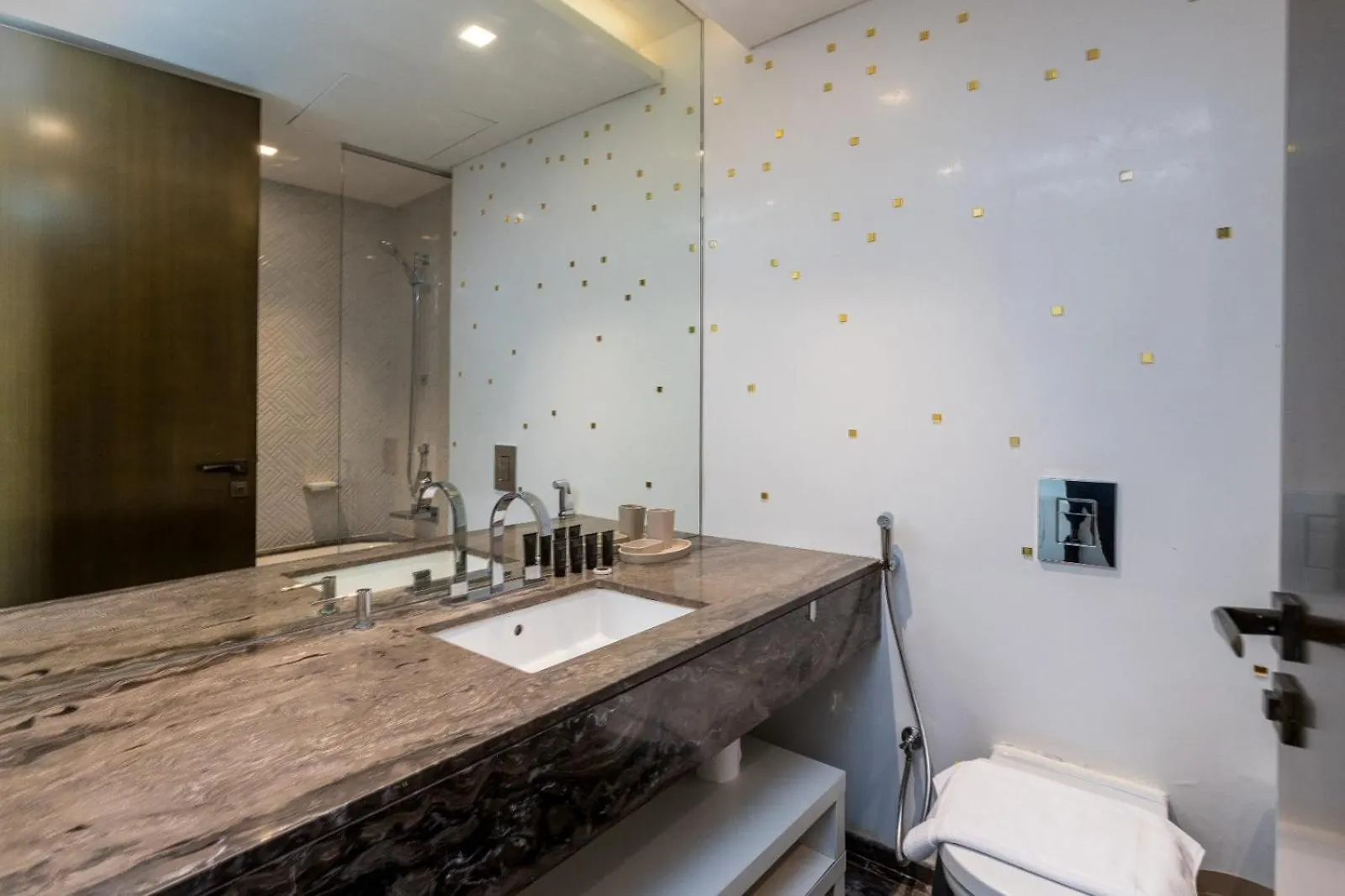 Apartment High Floor 3Br Apt In Damac Heights, Dubai Marina - Allsopp & Allsopp United Arab Emirates
